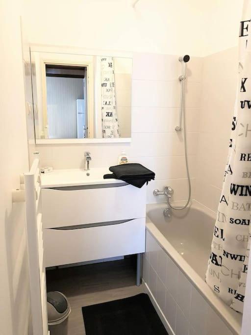Ferienwohnung Le Refuge Des Corderies Blois Exterior foto